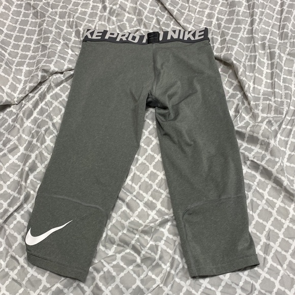 Nike Pro Dri-Fit. - Picture 3 of 6